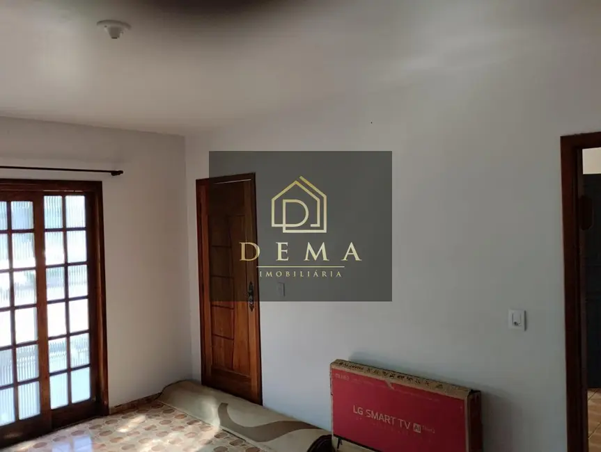 Casa com 2 quartos à venda, 150m2 em Toledo - PR - imagem 8 Foto 8 de Casa com 2 quartos à venda, 150m2 em Toledo - PR