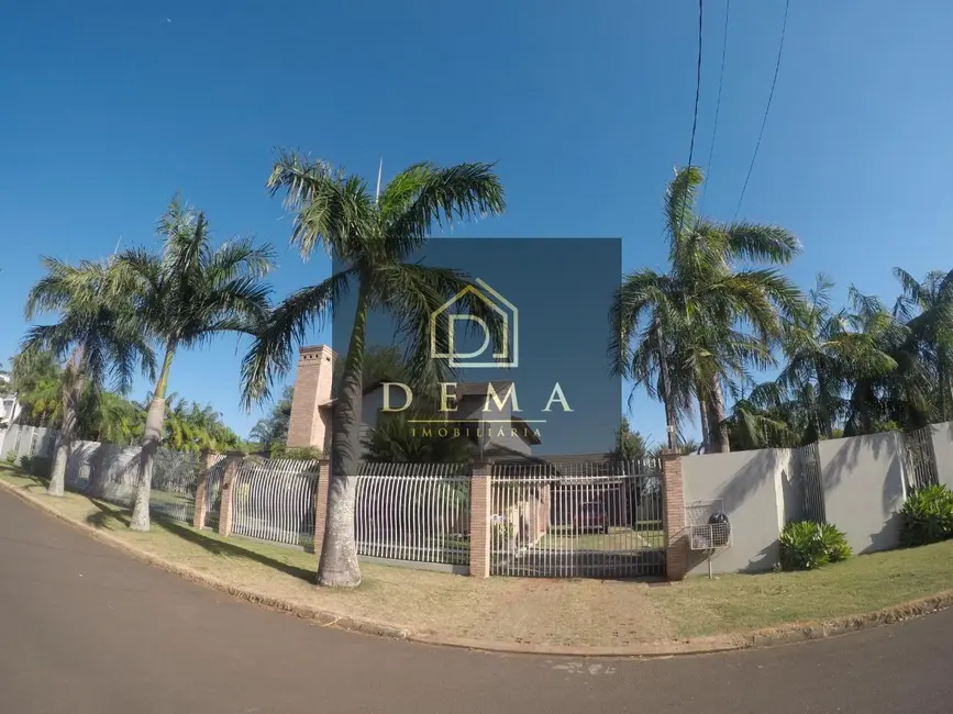 Foto 2 de Sobrado com 2 quartos à venda, 320m2 em Jardim Gisela, Toledo - PR