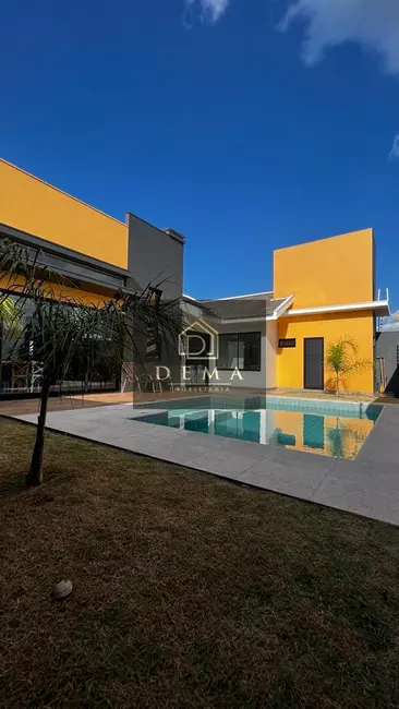Foto 2 de Casa com 2 quartos à venda, 181m2 em Tocantins, Toledo - PR