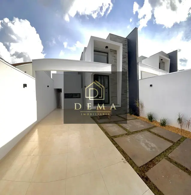 Foto 1 de Casa com 2 quartos à venda, 106m2 em Jardim Pancera, Toledo - PR