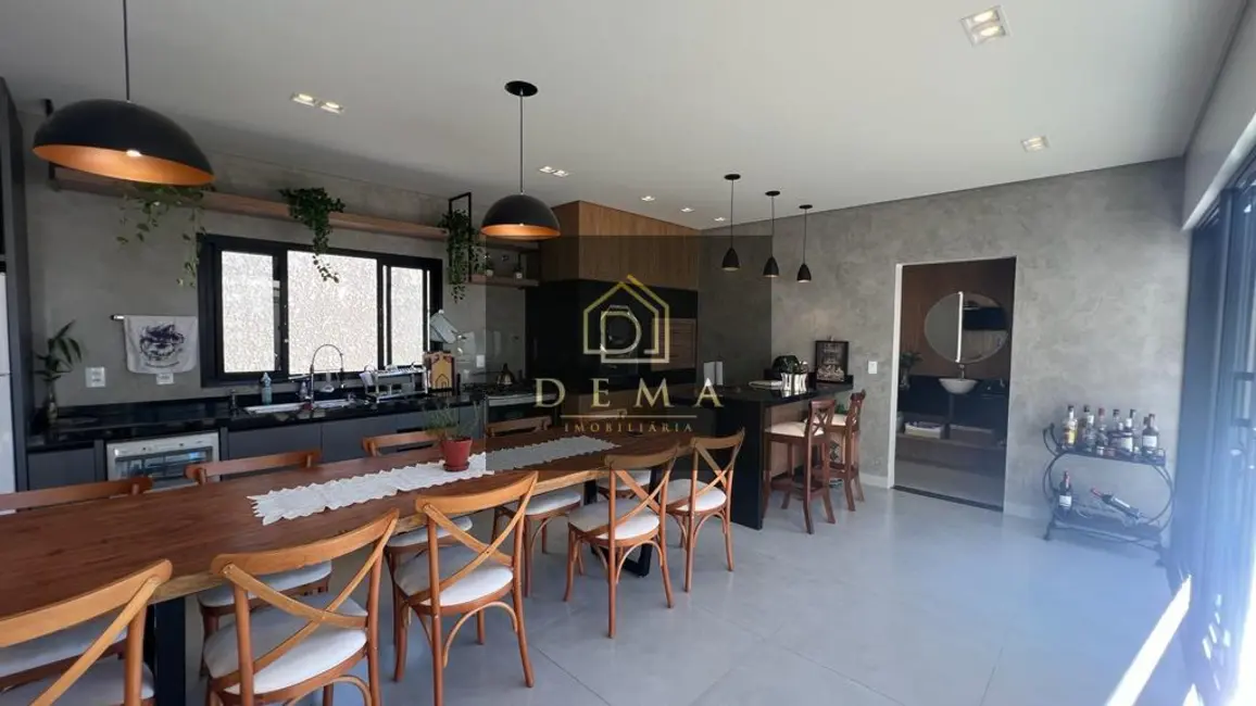 Sobrado com 2 quartos à venda em Tocantins, Toledo - PR - imagem 3 Foto 3 de Sobrado com 2 quartos à venda em Tocantins, Toledo - PR