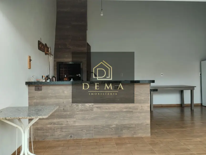 Foto 8 de Casa com 2 quartos à venda, 120m2 em Toledo - PR