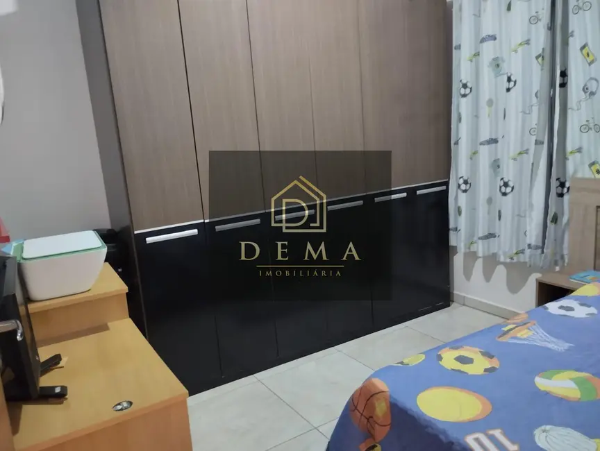 Foto 6 de Casa com 2 quartos à venda, 120m2 em Toledo - PR