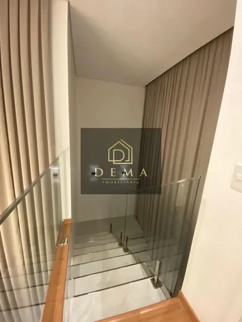 Sobrado com 2 quartos à venda, 200m2 em Jardim Gisela, Toledo - PR - imagem 6 Foto 6 de Sobrado com 2 quartos à venda, 200m2 em Jardim Gisela, Toledo - PR