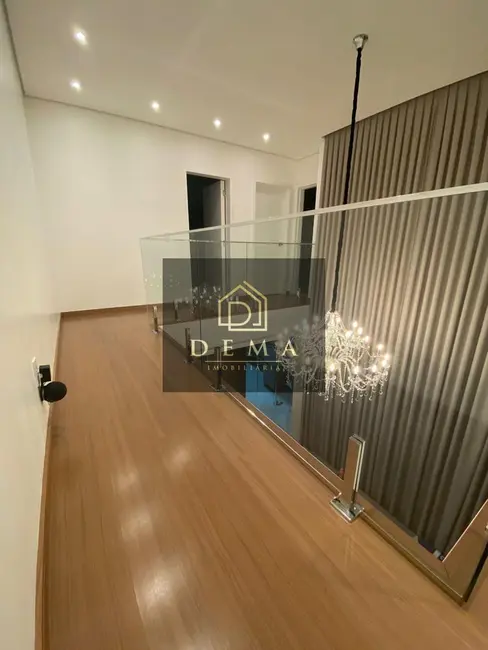 Sobrado com 2 quartos à venda, 200m2 em Jardim Gisela, Toledo - PR - imagem 7 Foto 7 de Sobrado com 2 quartos à venda, 200m2 em Jardim Gisela, Toledo - PR