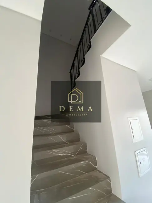 Sobrado com 2 quartos à venda, 96m2 em Toledo - PR - imagem 8 Foto 8 de Sobrado com 2 quartos à venda, 96m2 em Toledo - PR