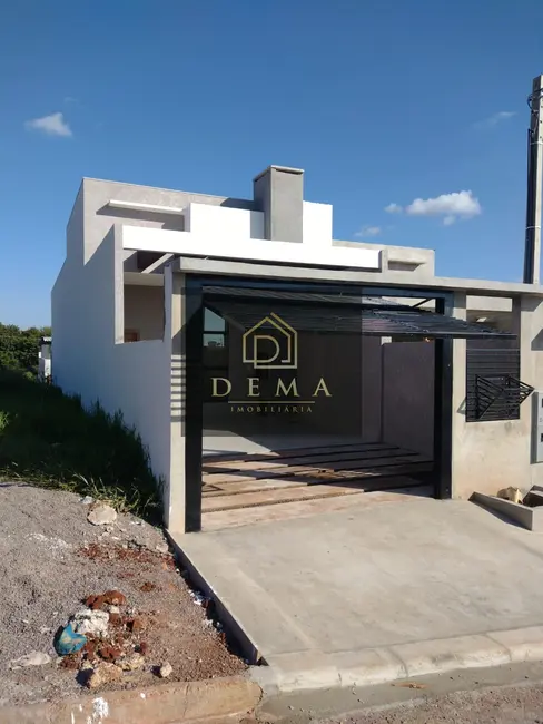 Casa com 2 quartos à venda, 90m2 em Jardim Coopagro, Toledo - PR - imagem 1 Foto 1 de Casa com 2 quartos à venda, 90m2 em Jardim Coopagro, Toledo - PR
