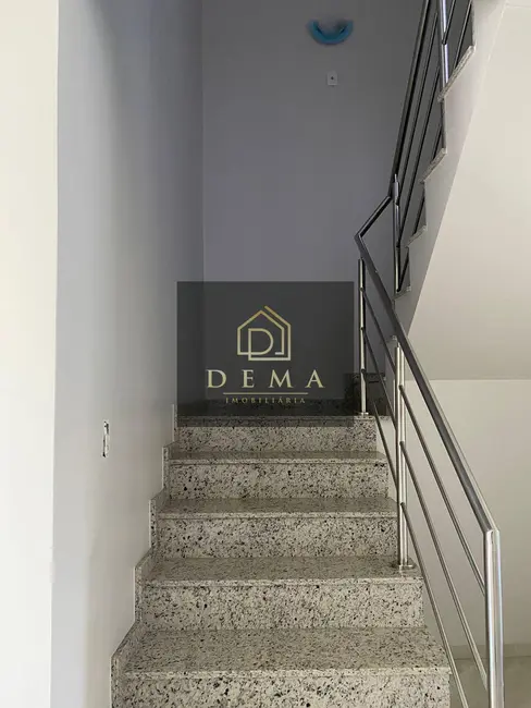 Foto 10 de Sobrado à venda em Jardim Gisela, Toledo - PR