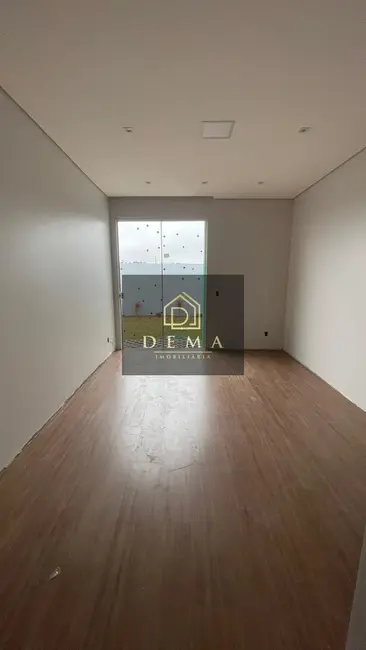 Casa com 2 quartos à venda em Centro, Toledo - PR - imagem 5 Foto 5 de Casa com 2 quartos à venda em Centro, Toledo - PR