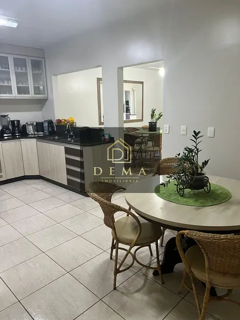Apartamento com 2 quartos à venda em Centro, Toledo - PR - imagem 3 Foto 3 de Apartamento com 2 quartos à venda em Centro, Toledo - PR