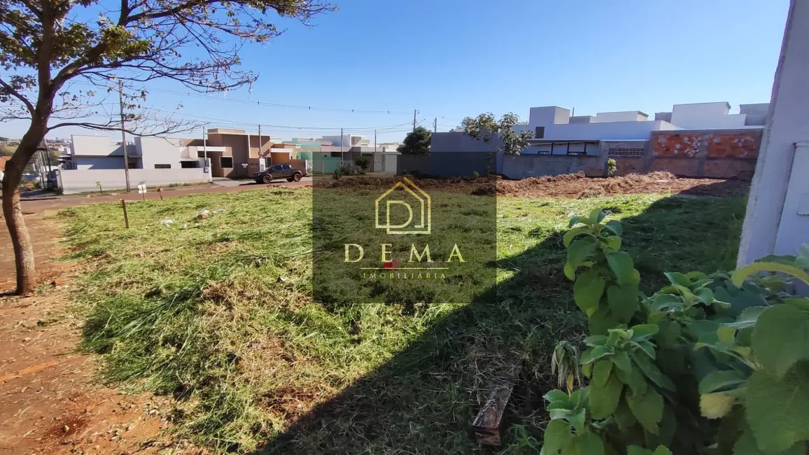 Foto 1 de Terreno / Lote à venda em Pinheirinho, Toledo - PR