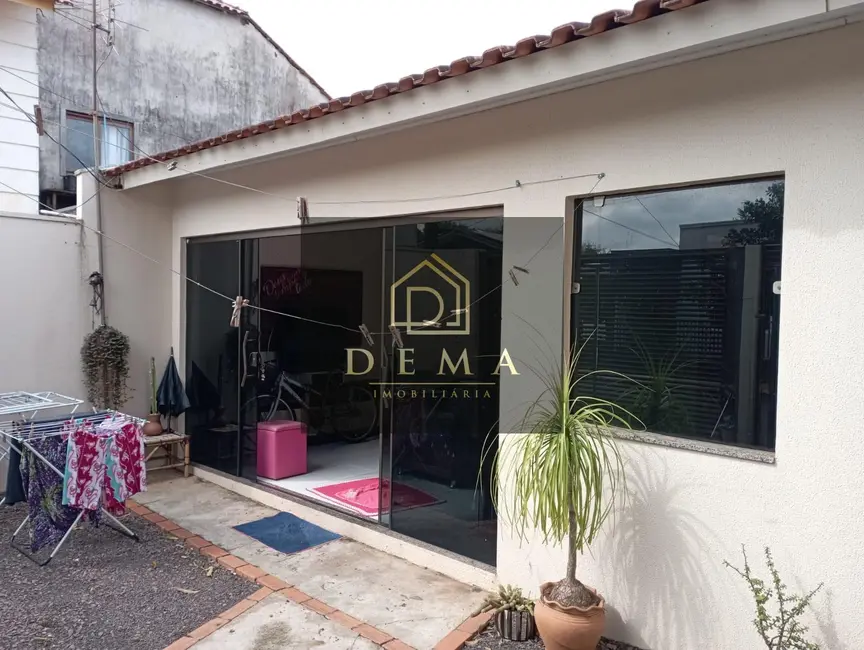 Casa com 2 quartos à venda em Jardim Gisela, Toledo - PR - imagem 8 Foto 8 de Casa com 2 quartos à venda em Jardim Gisela, Toledo - PR