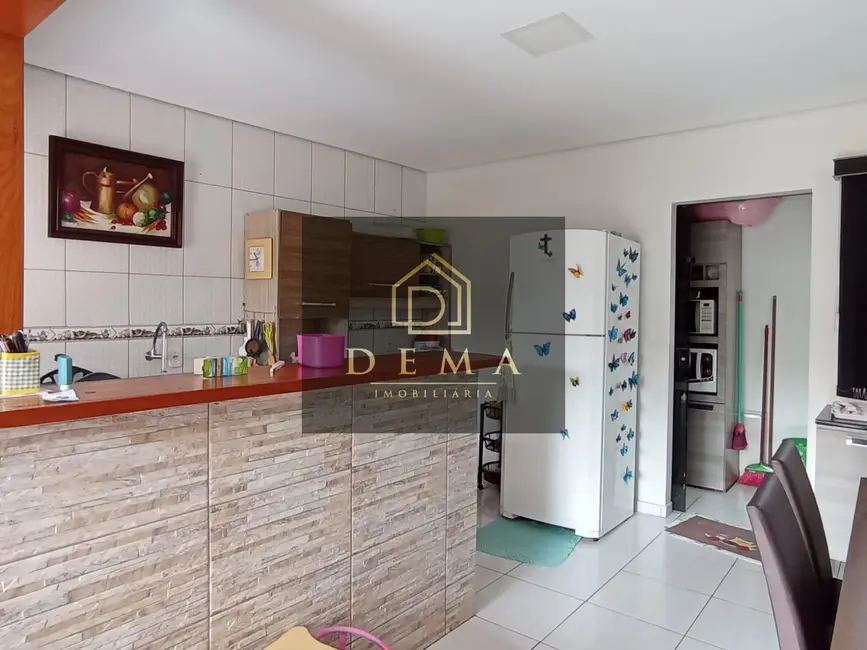 Casa com 2 quartos à venda em Jardim Gisela, Toledo - PR - imagem 2 Foto 2 de Casa com 2 quartos à venda em Jardim Gisela, Toledo - PR