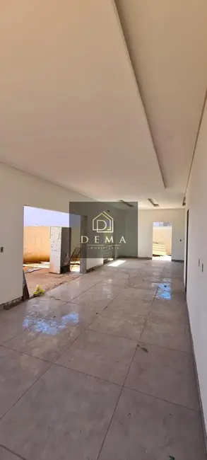 Sobrado com 3 quartos à venda em Jardim Pancera, Toledo - PR - imagem 3 Foto 3 de Sobrado com 3 quartos à venda em Jardim Pancera, Toledo - PR