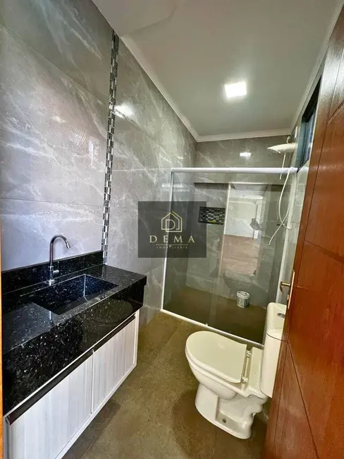 Casa com 2 quartos à venda, 81m2 em Jardim Gisela, Toledo - PR - imagem 6 Foto 6 de Casa com 2 quartos à venda, 81m2 em Jardim Gisela, Toledo - PR