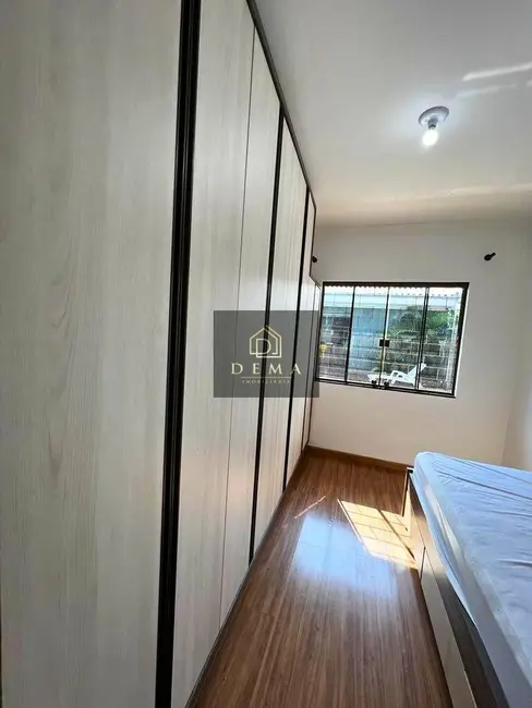 Casa com 2 quartos à venda, 81m2 em Jardim Gisela, Toledo - PR - imagem 4 Foto 4 de Casa com 2 quartos à venda, 81m2 em Jardim Gisela, Toledo - PR
