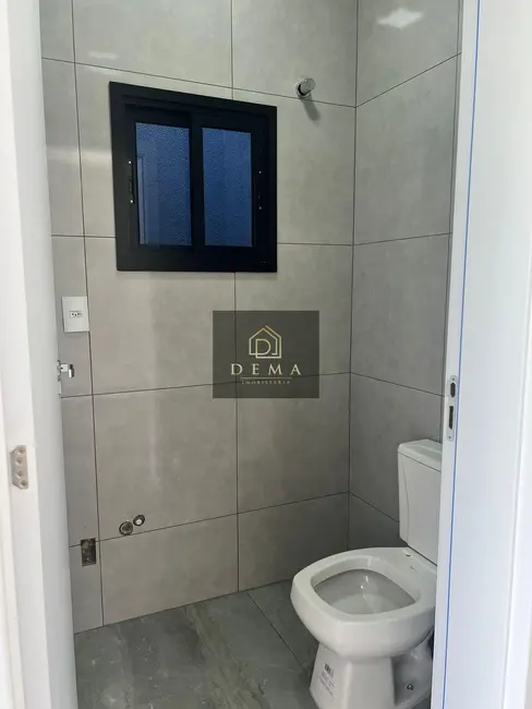 Sobrado com 2 quartos à venda, 160m2 em Jardim Recanto, Toledo - PR - imagem 2 Foto 2 de Sobrado com 2 quartos à venda, 160m2 em Jardim Recanto, Toledo - PR