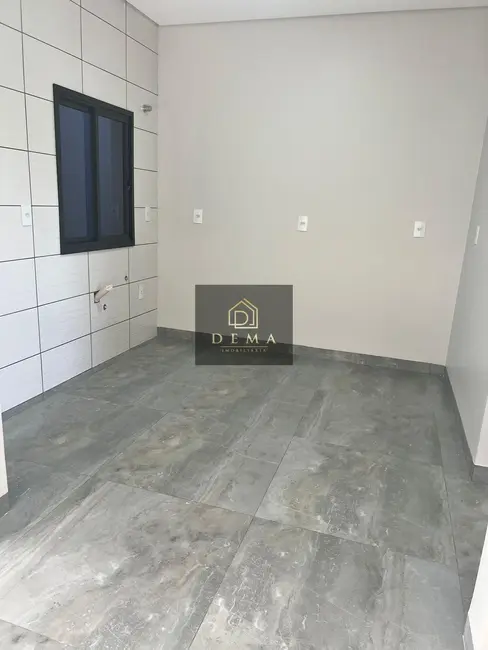 Sobrado com 2 quartos à venda, 160m2 em Jardim Recanto, Toledo - PR - imagem 6 Foto 6 de Sobrado com 2 quartos à venda, 160m2 em Jardim Recanto, Toledo - PR