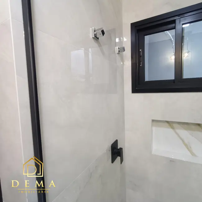 Sobrado à venda em Jardim Planalto, Toledo - PR - imagem 5 Foto 5 de Sobrado à venda em Jardim Planalto, Toledo - PR