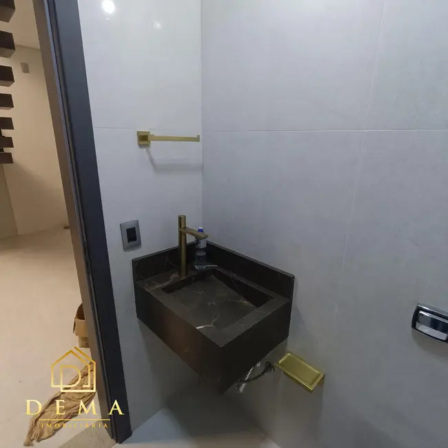 Sobrado à venda em Jardim Planalto, Toledo - PR - imagem 22 Foto 22 de Sobrado à venda em Jardim Planalto, Toledo - PR