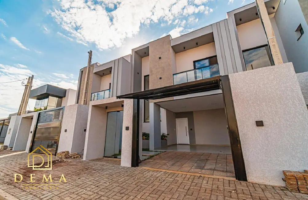 Foto 2 de Sobrado à venda, 119m2 em Jardim Gisela, Toledo - PR