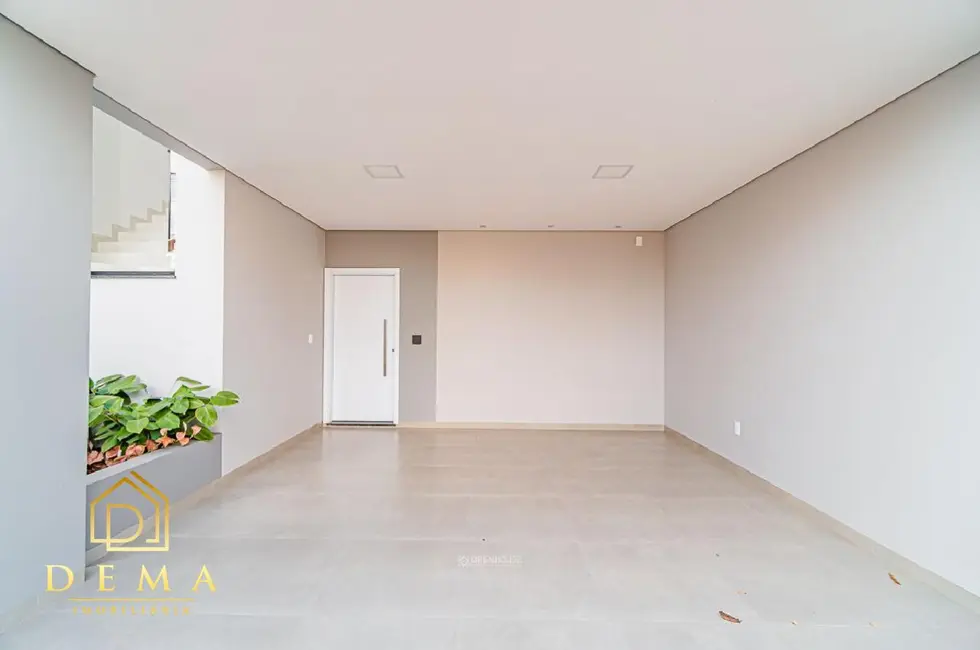 Sobrado à venda, 119m2 em Jardim Gisela, Toledo - PR - imagem 3 Foto 3 de Sobrado à venda, 119m2 em Jardim Gisela, Toledo - PR