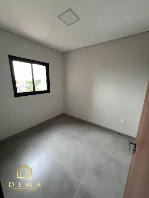Apartamento à venda em Jardim Coopagro, Toledo - PR - imagem 8 Foto 8 de Apartamento à venda em Jardim Coopagro, Toledo - PR