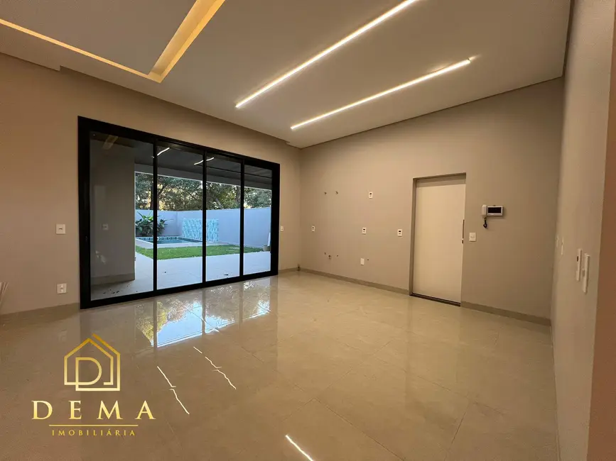 Casa à venda, 230m2 em Vila Industrial, Toledo - PR - imagem 5 Foto 5 de Casa à venda, 230m2 em Vila Industrial, Toledo - PR