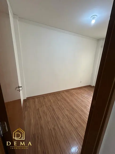 Apartamento com 2 quartos à venda em Jardim Gisela, Toledo - PR - imagem 3 Foto 3 de Apartamento com 2 quartos à venda em Jardim Gisela, Toledo - PR