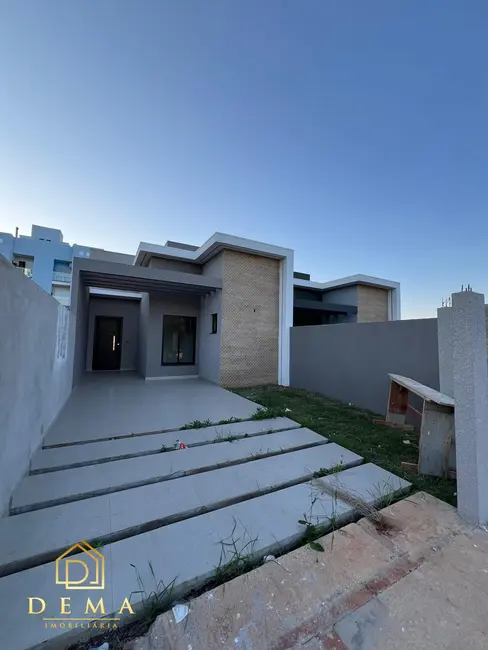 Casa com 2 quartos à venda, 98m2 em Vila Becker, Toledo - PR - imagem 3 Foto 3 de Casa com 2 quartos à venda, 98m2 em Vila Becker, Toledo - PR