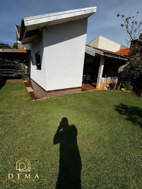 Casa com 2 quartos à venda, 54m2 em Jardim Coopagro, Toledo - PR - imagem 2 Foto 2 de Casa com 2 quartos à venda, 54m2 em Jardim Coopagro, Toledo - PR