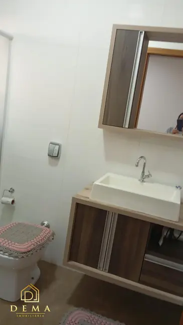 Casa com 2 quartos à venda, 140m2 em Toledo - PR - imagem 8 Foto 8 de Casa com 2 quartos à venda, 140m2 em Toledo - PR