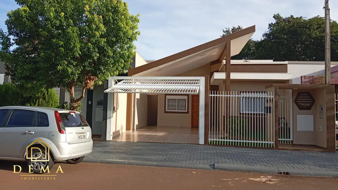 Casa com 2 quartos à venda, 140m2 em Toledo - PR - imagem 1 Foto 1 de Casa com 2 quartos à venda, 140m2 em Toledo - PR