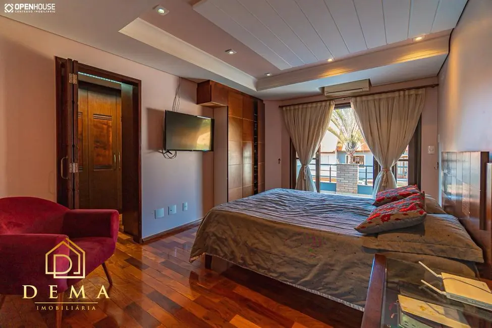 Casa com 1 quarto à venda e para alugar, 436m2 em Centro, Toledo - PR - imagem 3 Foto 3 de Casa com 1 quarto à venda e para alugar, 436m2 em Centro, Toledo - PR