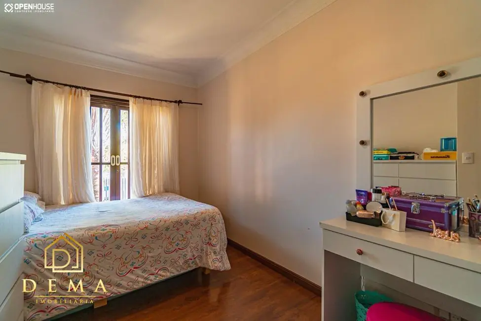 Casa com 1 quarto à venda e para alugar, 436m2 em Centro, Toledo - PR - imagem 9 Foto 9 de Casa com 1 quarto à venda e para alugar, 436m2 em Centro, Toledo - PR