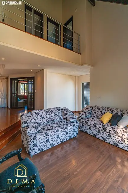 Casa com 1 quarto à venda e para alugar, 436m2 em Centro, Toledo - PR - imagem 6 Foto 6 de Casa com 1 quarto à venda e para alugar, 436m2 em Centro, Toledo - PR