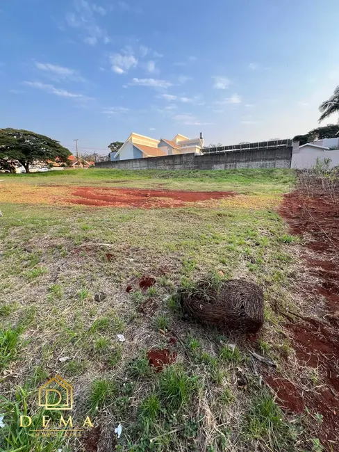 Terreno / Lote à venda, 807m2 em Jardim La Salle, Toledo - PR - imagem 1 Foto 1 de Terreno / Lote à venda, 807m2 em Jardim La Salle, Toledo - PR