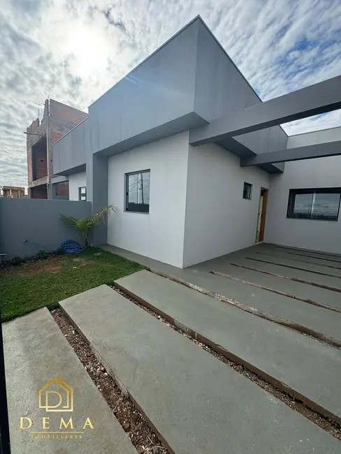 Foto 1 de Casa com 1 quarto à venda, 251m2 em Toledo - PR