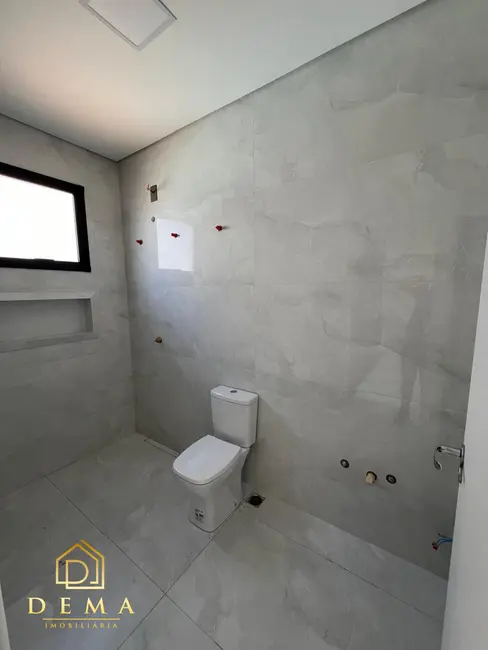Casa com 3 quartos à venda, 198m2 em Toledo - PR - imagem 6 Foto 6 de Casa com 3 quartos à venda, 198m2 em Toledo - PR