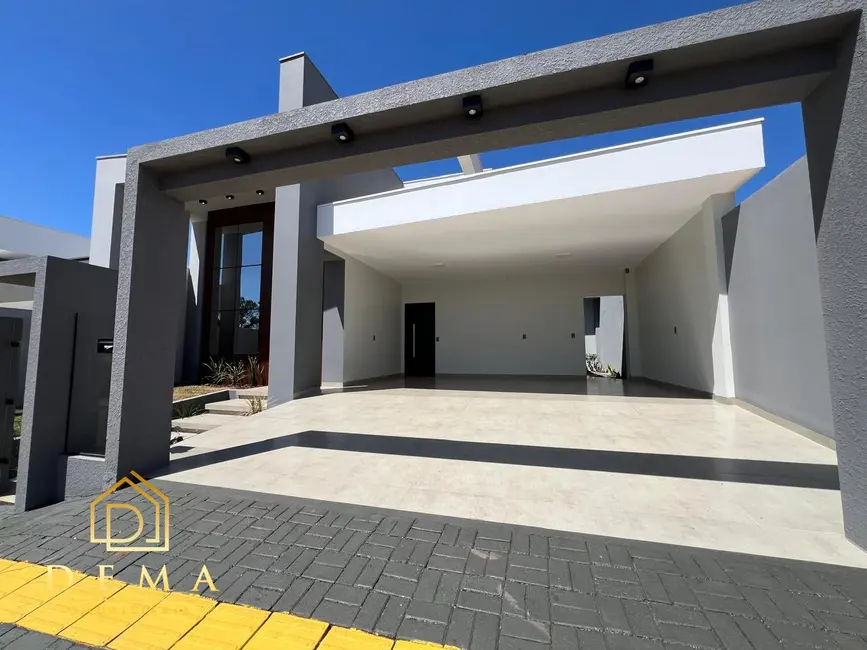 Foto 2 de Casa com 3 quartos à venda, 198m2 em Toledo - PR