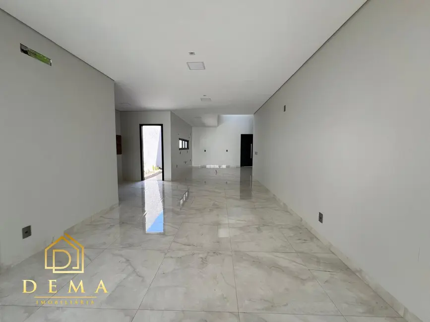Casa com 3 quartos à venda, 198m2 em Toledo - PR - imagem 5 Foto 5 de Casa com 3 quartos à venda, 198m2 em Toledo - PR