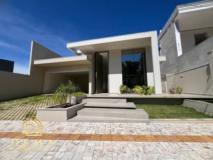 Foto 39 de Casa à venda, 327m2 em Toledo - PR