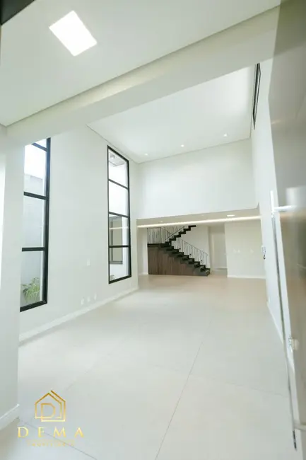 Sobrado à venda em Toledo - PR - imagem 4 Foto 4 de Sobrado à venda em Toledo - PR