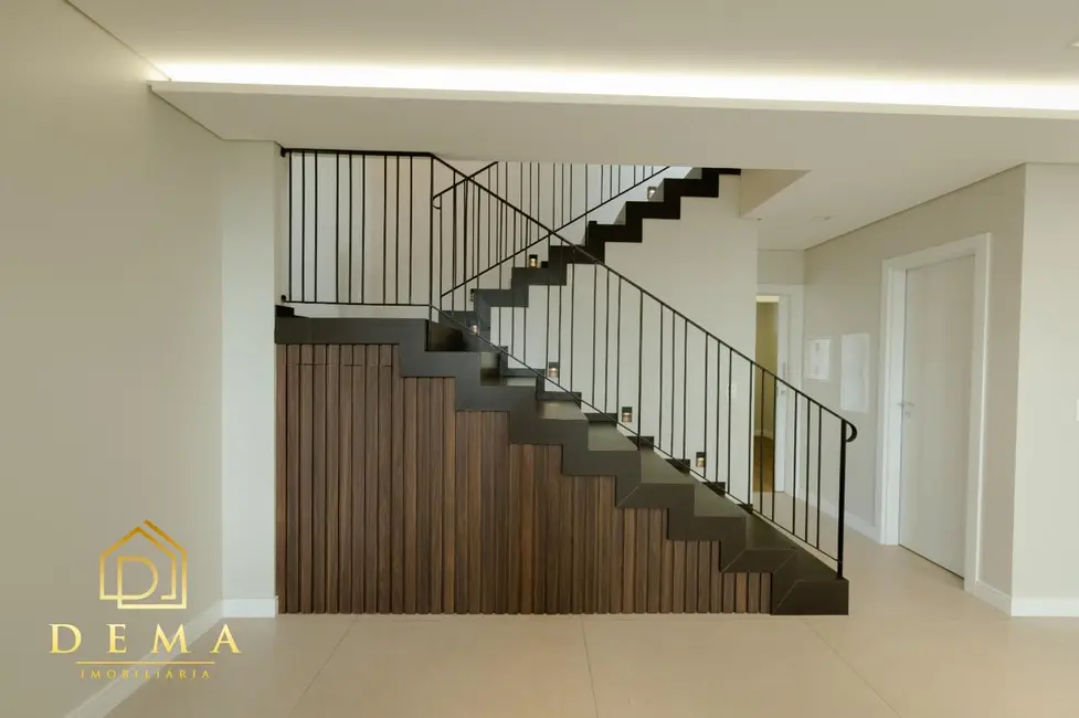 Foto 12 de Sobrado à venda em Toledo - PR