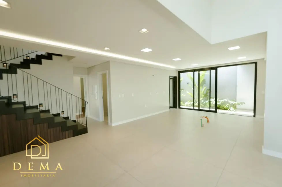 Sobrado à venda em Toledo - PR - imagem 6 Foto 6 de Sobrado à venda em Toledo - PR