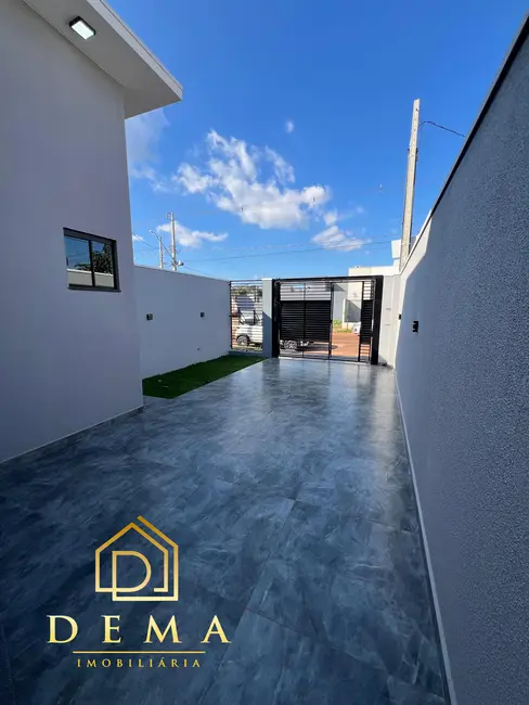 Foto 3 de Casa com 1 quarto à venda, 58m2 em Jardim Coopagro, Toledo - PR