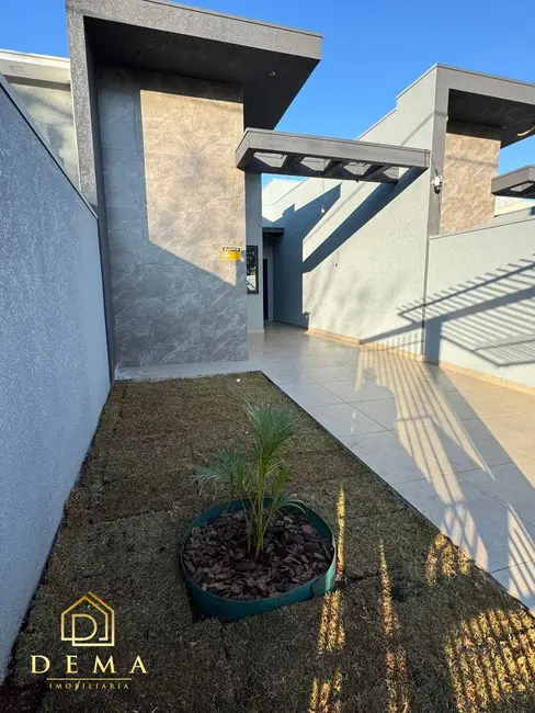 Foto 2 de Casa com 1 quarto à venda, 63m2 em Jardim Coopagro, Toledo - PR