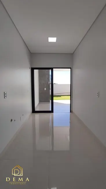 Casa com 2 quartos à venda, 108m2 em Jardim Anápolis, Toledo - PR - imagem 4 Foto 4 de Casa com 2 quartos à venda, 108m2 em Jardim Anápolis, Toledo - PR