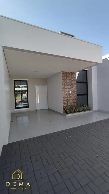 Foto 1 de Casa com 2 quartos à venda, 108m2 em Jardim Anápolis, Toledo - PR