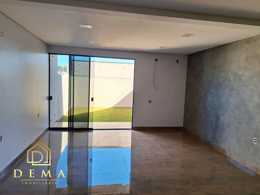 Casa com 1 quarto à venda, 107m2 em Jardim Coopagro, Toledo - PR - imagem 2 Foto 2 de Casa com 1 quarto à venda, 107m2 em Jardim Coopagro, Toledo - PR